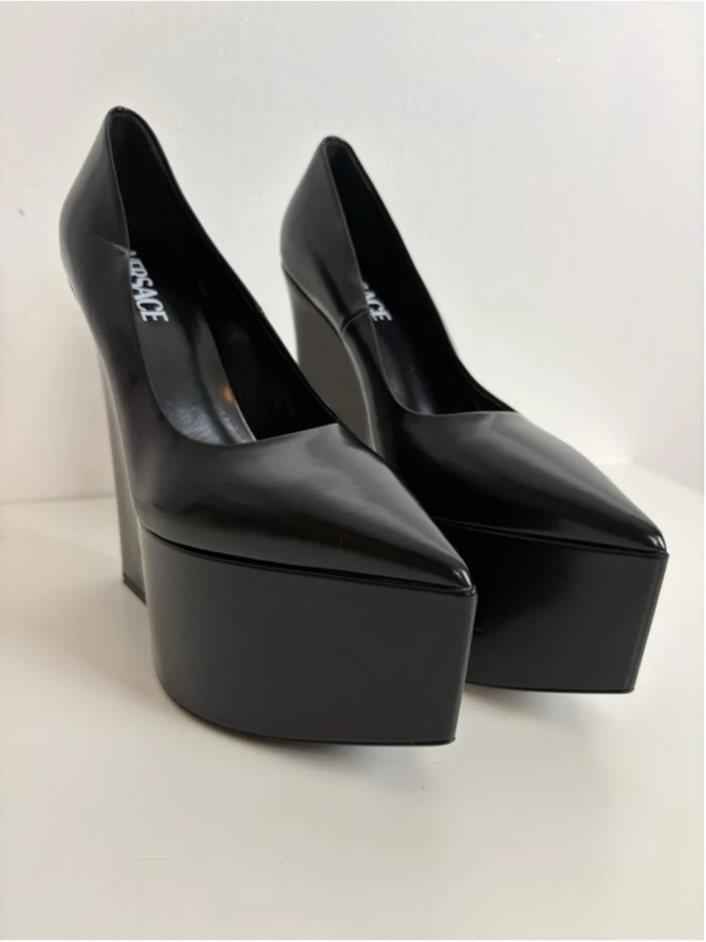 Versace Tempest Platform Pumps Black High Heels Leather Pointed Toe IT 39.5
